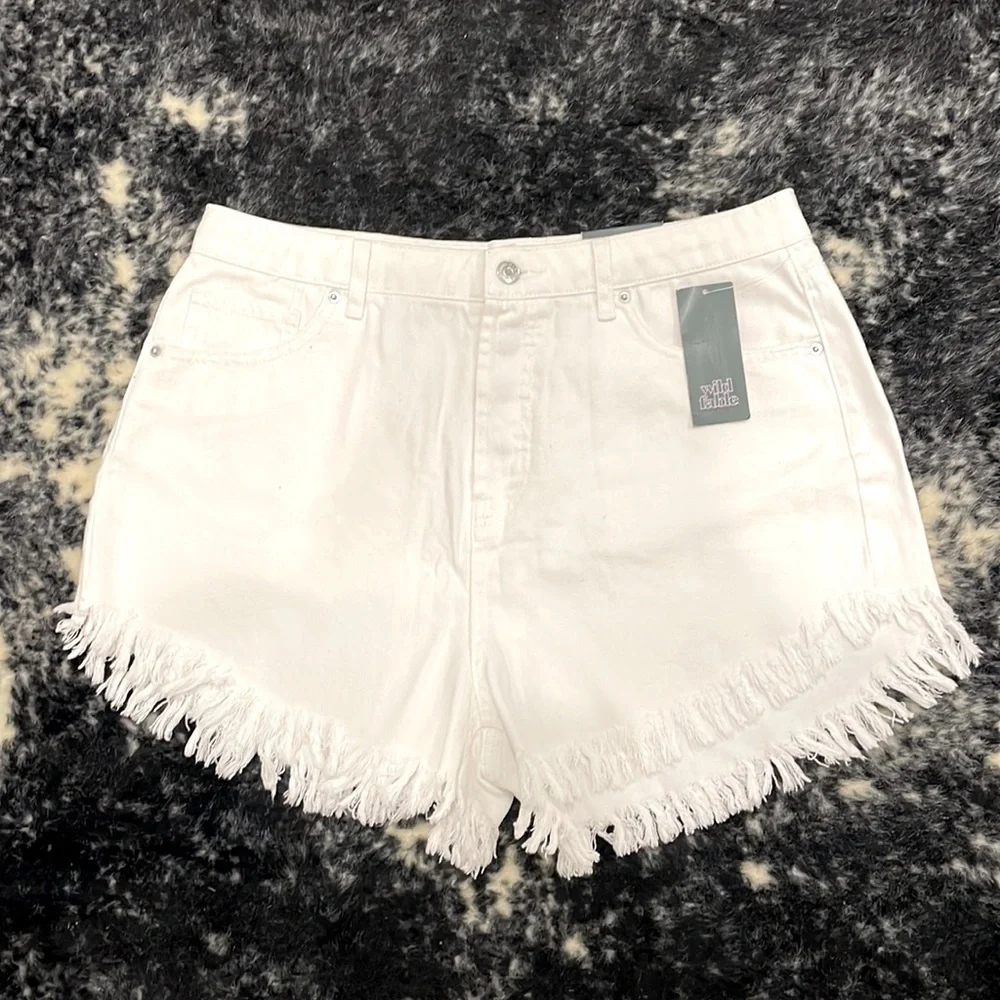 ❌SOLD❌NWT Wild Fable High Rise Shorts - Picture 2 of 8